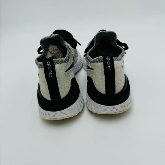 Nike Womens Epic React Flyknit 2 Black and White size 6.5 - Picture 4 of 11